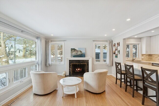 Foto del edificio - 2607 McDaniel Ave