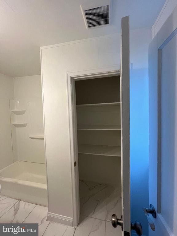 Foto del edificio - 1700 S Charles St