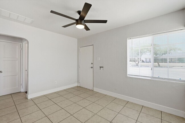 Foto del edificio - 1036 N 16th St