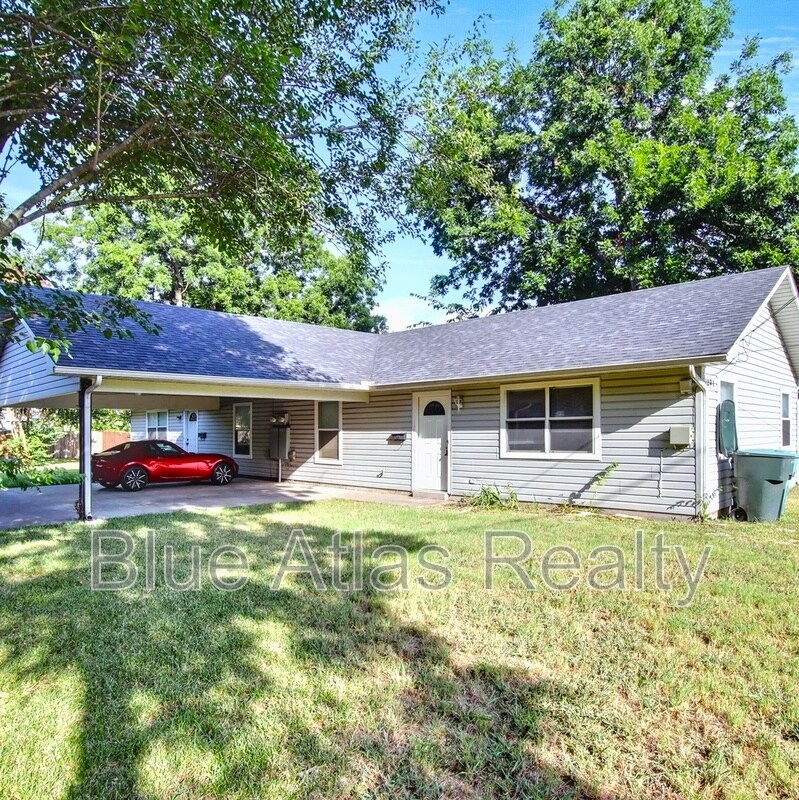 Primary Photo - 1201 S Travis St