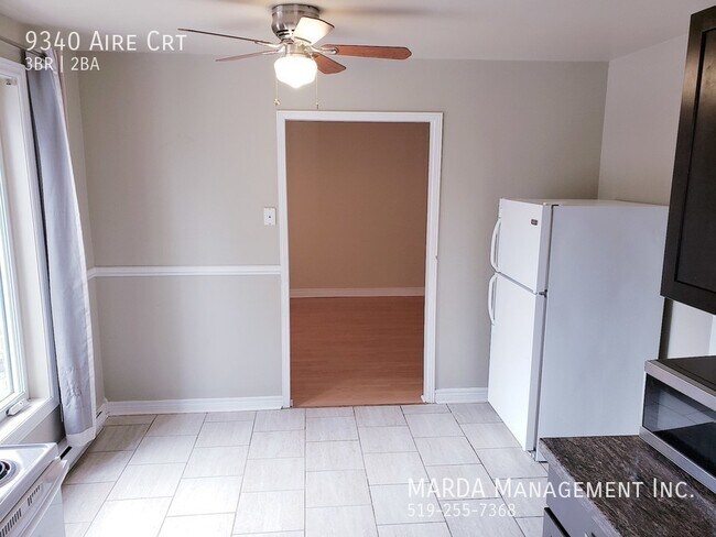 Building Photo - SPACIOUS & UPDATED 3BED/1BATH HOUSE IN EAS...