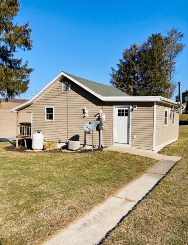 Building Photo - 314 Goram Rd