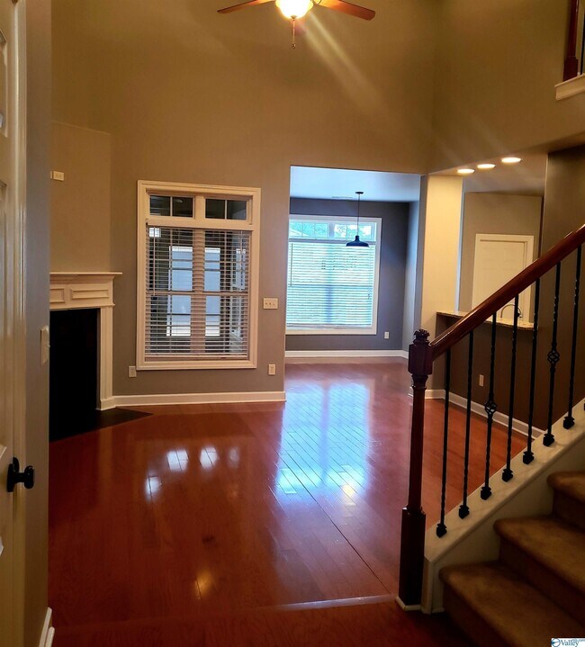 Foto del edificio - 1804 Rushing Wood Dr NW