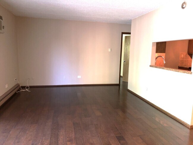 Foto del edificio - 206 W División St
