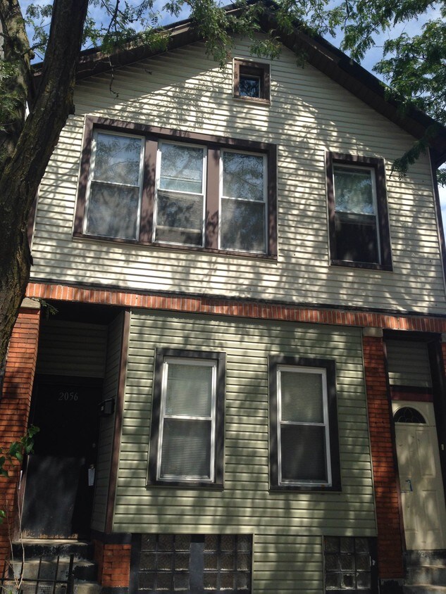 Primary Photo - 2056 W Cullerton St