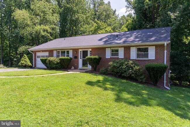 Building Photo - 6627 Hazel Ln