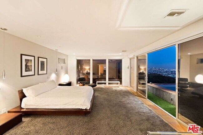 Building Photo - 2224 Astral Dr