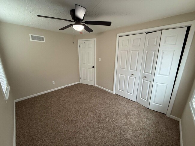 Building Photo - Renovated 4-Bedroom Home – We Welcome Sect...