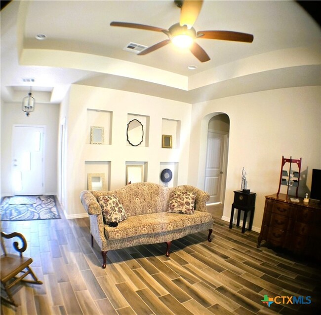 Foto del edificio - 8004 Ridgeway Ct