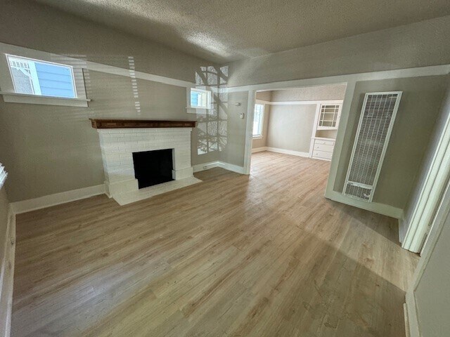 Foto del edificio - 2bd/1ba updated Midtown home