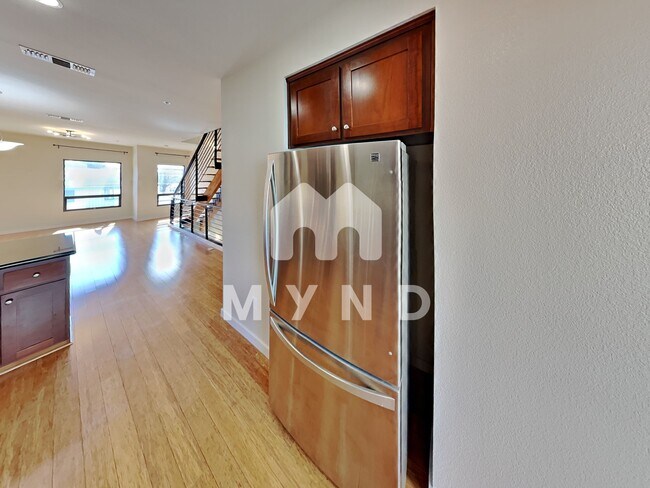 Building Photo - 1307 Wood St