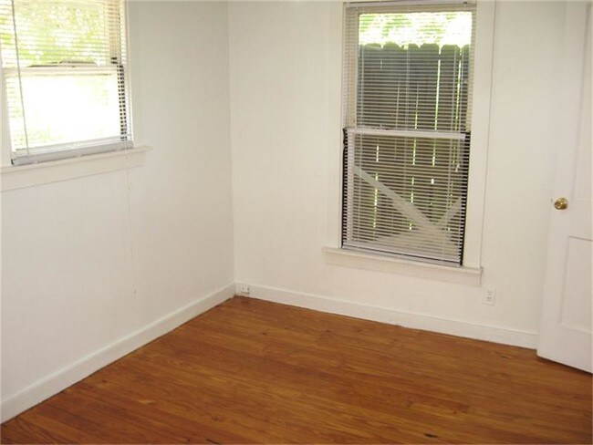 Foto del edificio - 2520 Hopkins St