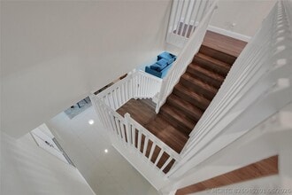 Building Photo - 1070 Bluewood Terrace