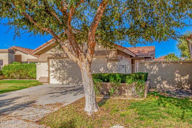 Foto del edificio - 768 S Martinique Dr