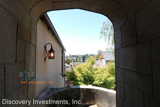 Building Photo - 3 br, 2 bath House - 523 Boulevard Way