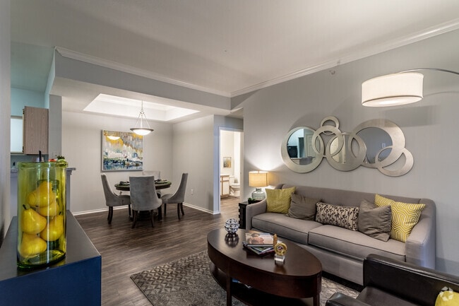 2BR, 2BA 953SF - Villas at Bandera