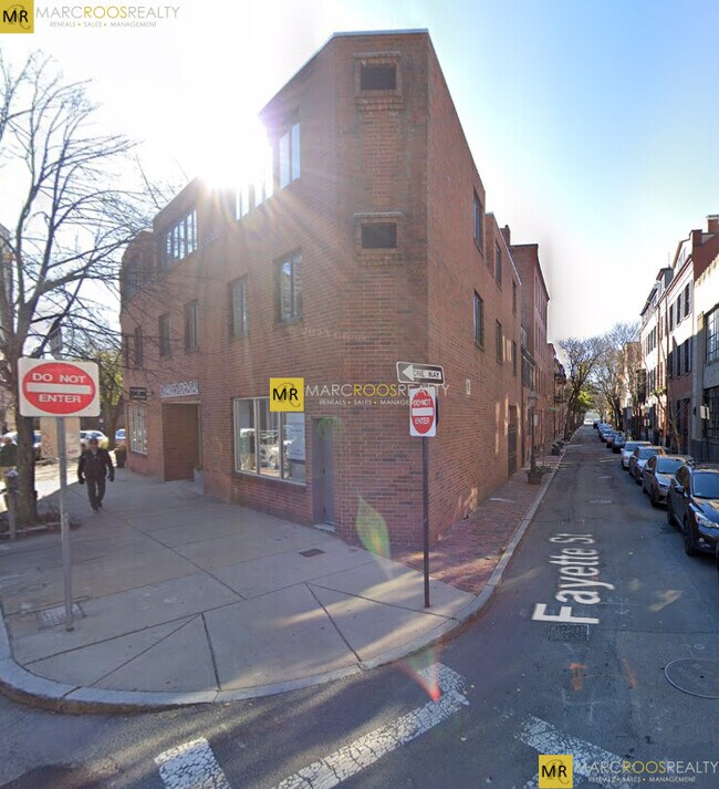 Building Photo - 2 Fayette St