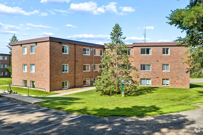 Building Photo - Riverwalk Apartments