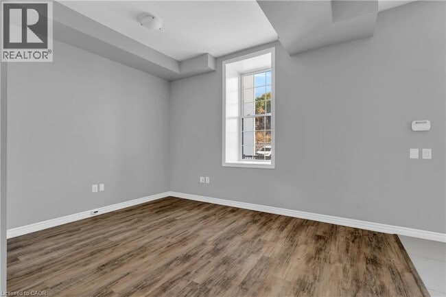 Building Photo - 58 Beverly St