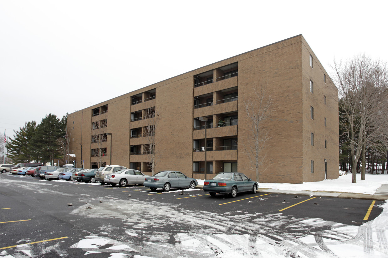 Pinewood Place Apartments - Grand Haven, MI | Apartments.com