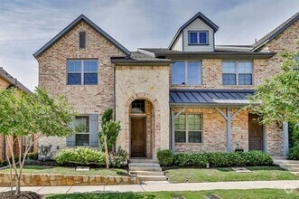 Building Photo - 1347 Casselberry Dr