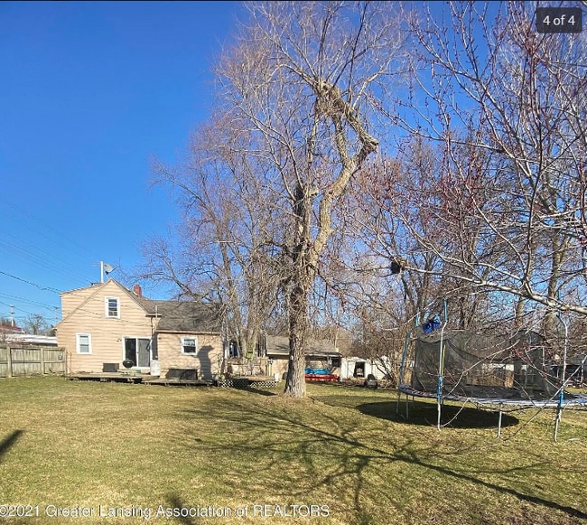 Building Photo - 2227 W Miller Rd
