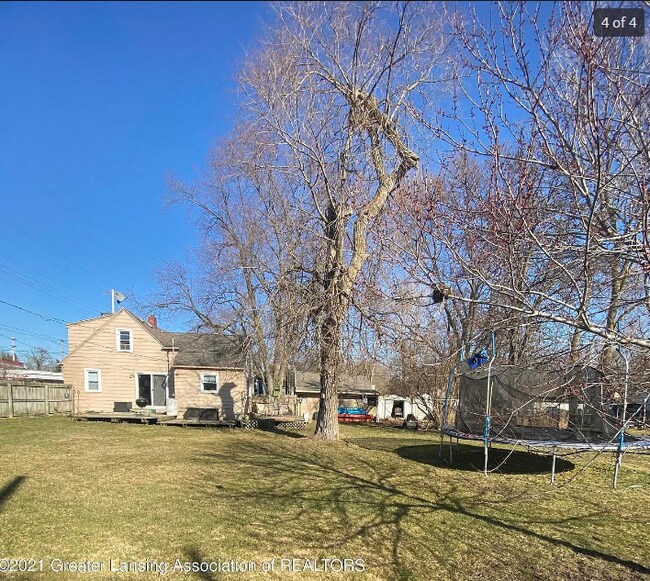 Foto del edificio - 2227 W Miller Rd