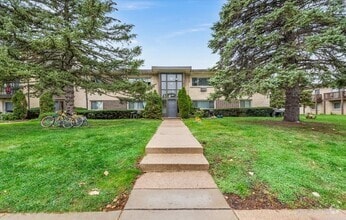 Building Photo - 1110 N Wheeling Rd