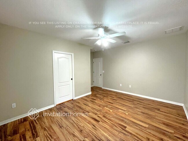 Building Photo - 10120 Perthshire Cir