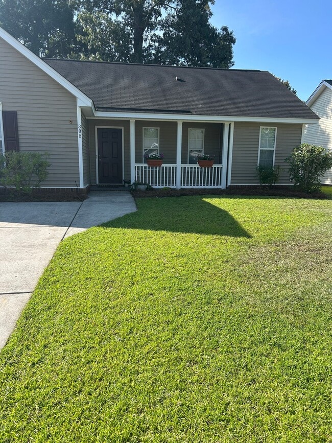 Building Photo - 305 Rose Marie Ln