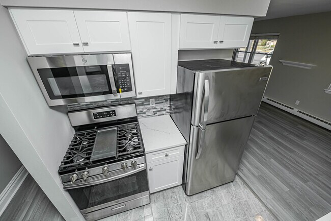 Foto del edificio - 61 Stonehurst Blvd