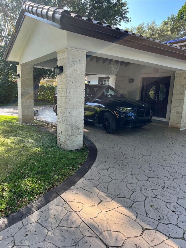 Foto del edificio - 6284 SW 26th St