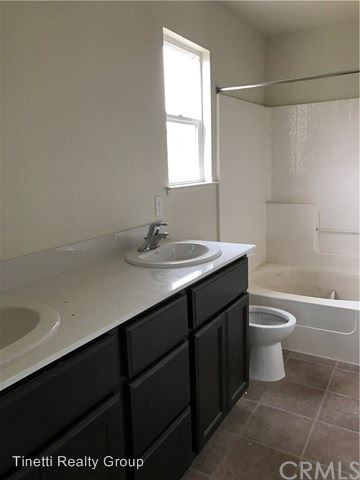 Building Photo - 2106 W Pincay St