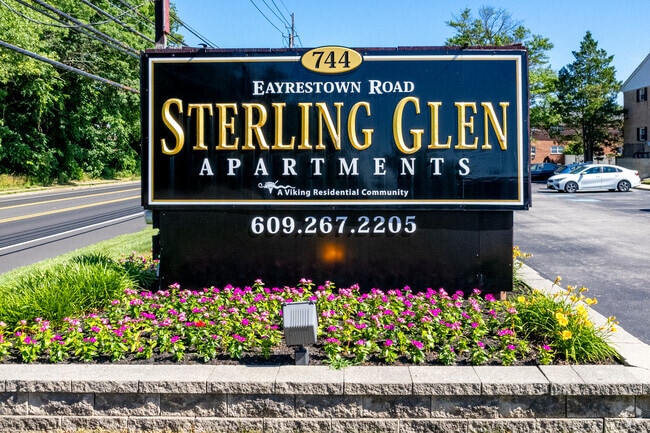 Building Photo - Sterling Glen