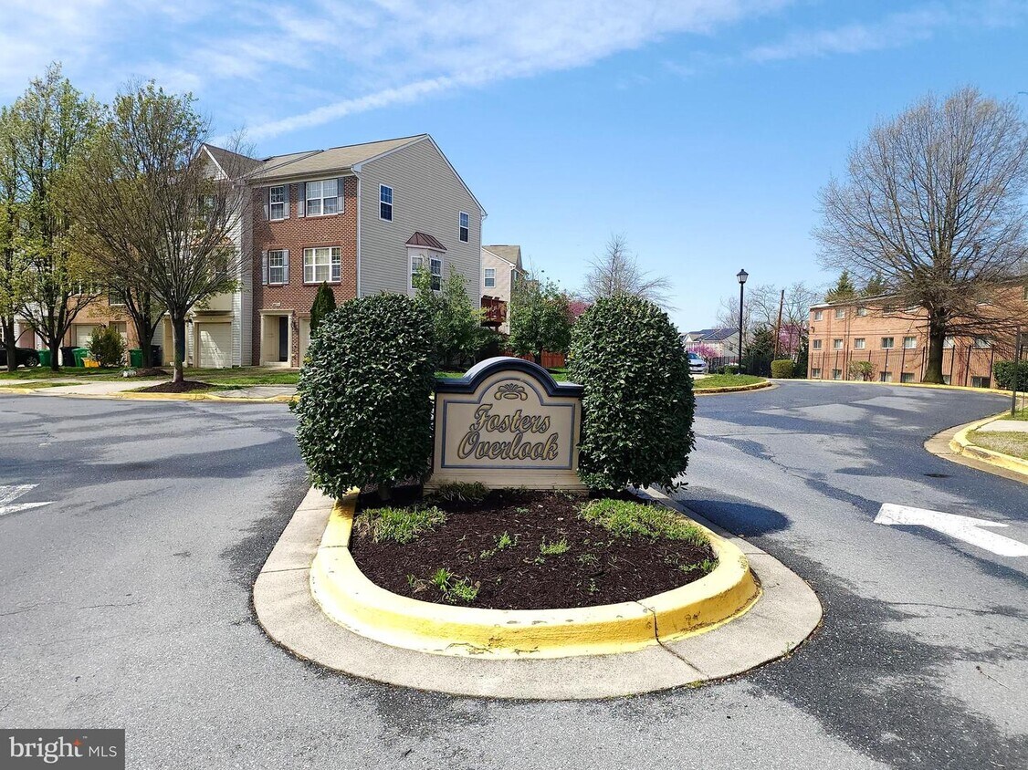 4605 Snowflower Blvd, Oxon Hill, MD 20745 Townhome Rentals in Oxon