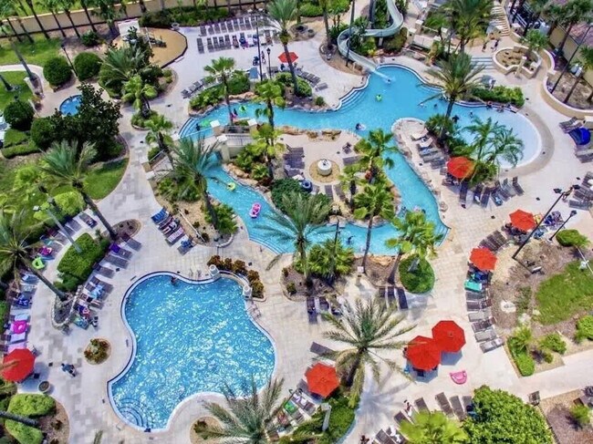 Foto del edificio - 1042 Calabria Ave