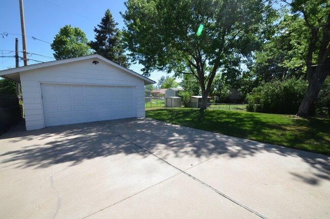 Foto del edificio - 5456 E Atlantic Pl