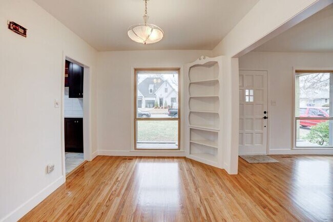 Foto del edificio - Brookside Bungalow! Newly Remodeled!
