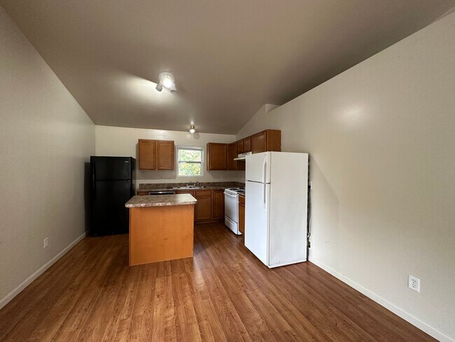 Foto del edificio - 3103-3105 W Michigan - Duplex