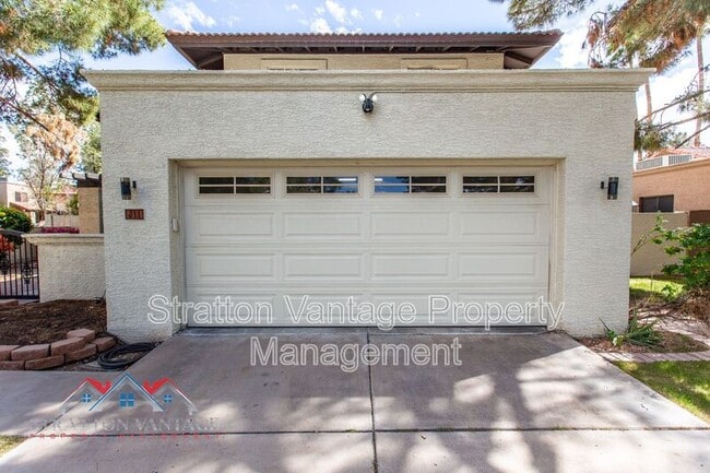 Building Photo - 311 E Kroll Dr