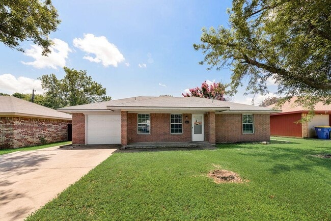 Building Photo - 512 Thomas Trail