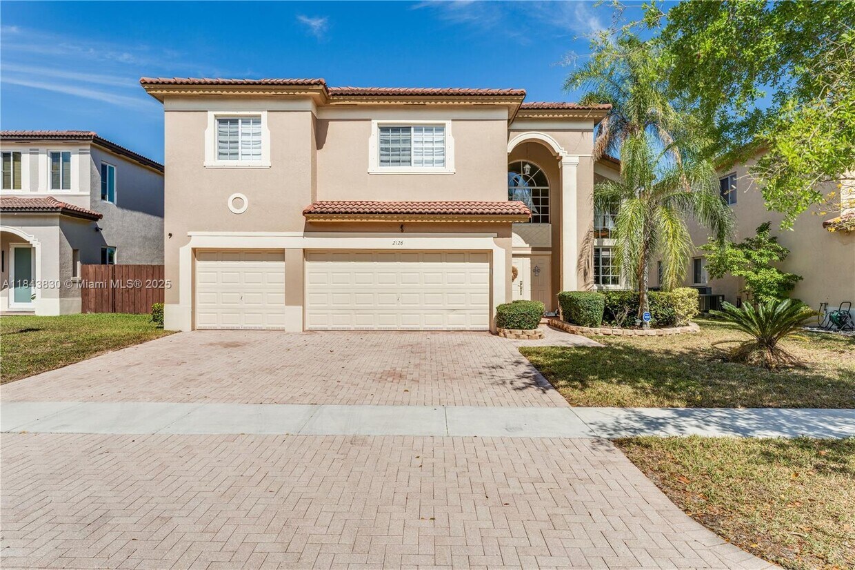 Foto principal - 2126 NE 38th Rd