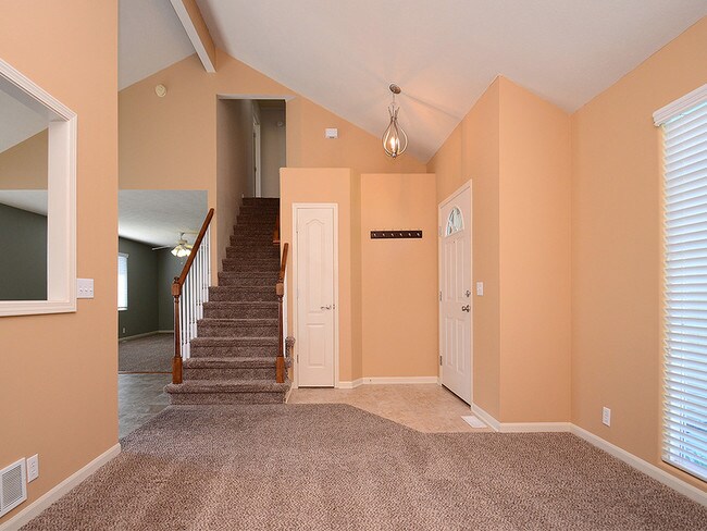 Building Photo - 1903 Ridgeview Dr