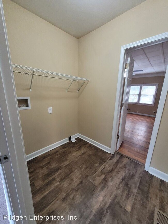 Building Photo - 3 br, 2 bath House - 130 Carr Street - 130...