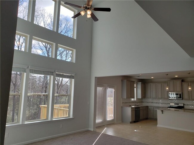 Building Photo - 5655 Mirror Lake Dr