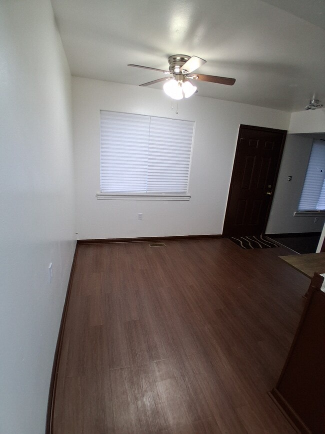 Dining Room - 16154 Manor St