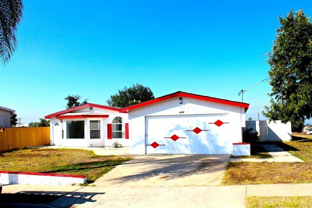 Primary Photo - 1202 Neptune Dr