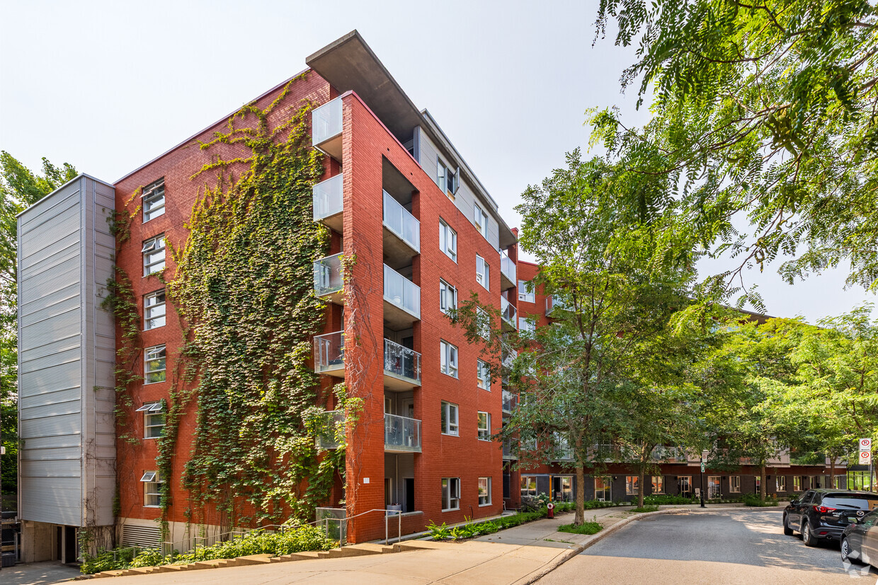 Building Photo - En Harmonie