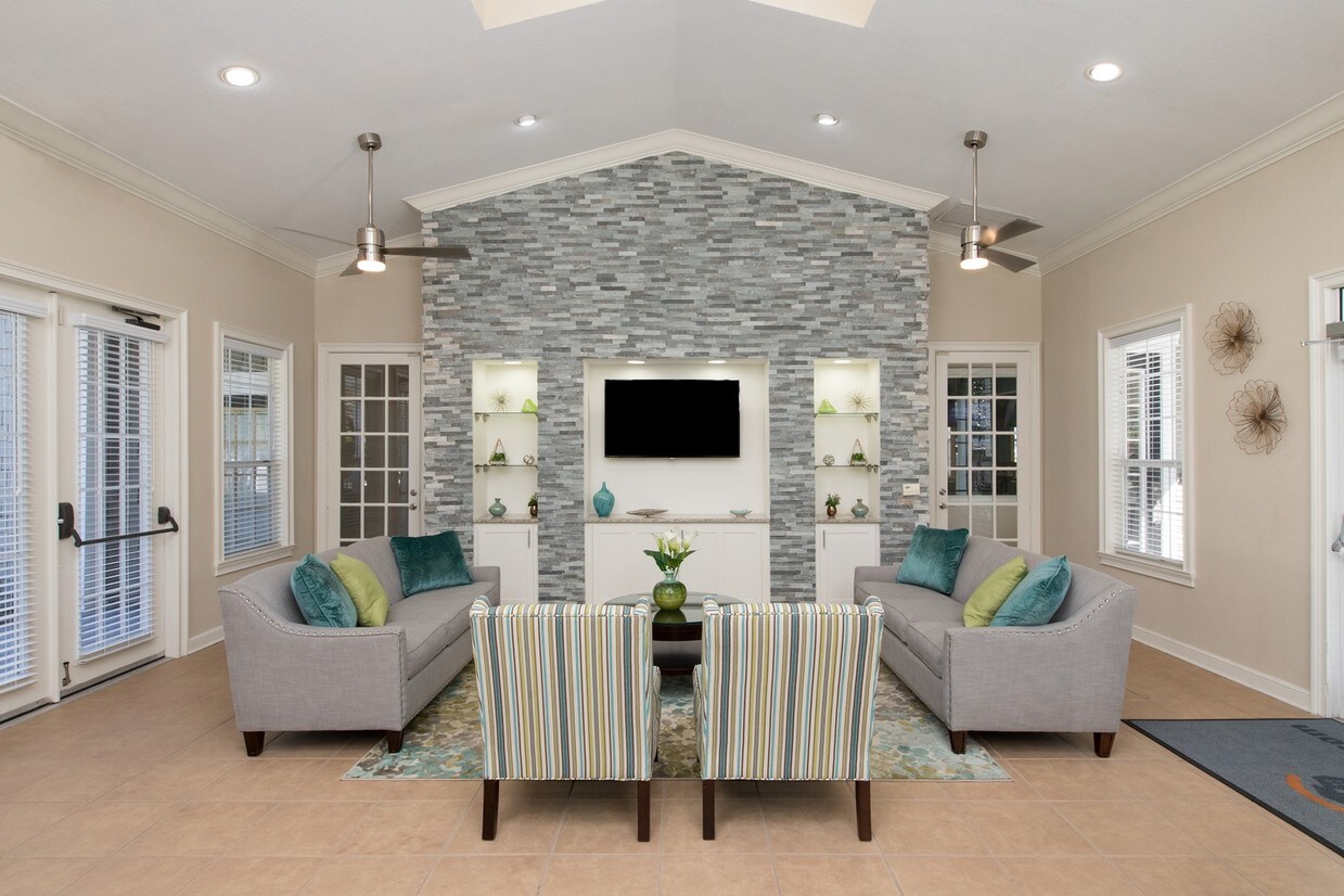 Riverside Apartments Apartments in Tarpon Springs, FL