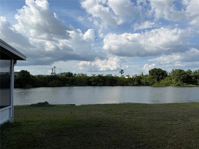 Foto del edificio - 758 Burlwood St